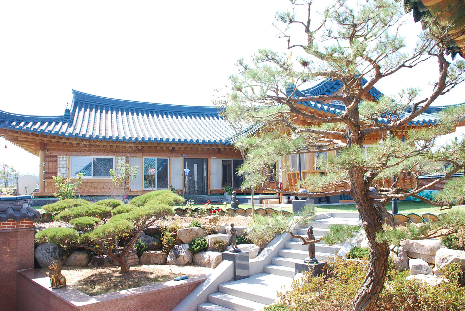 장흥리 한옥마을, 금송건축 금송건축 Casas de estilo asiático