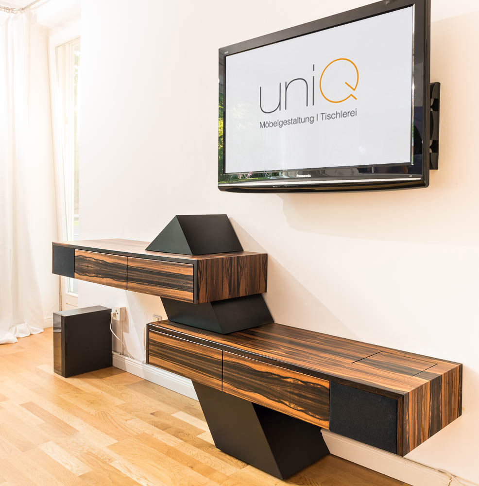 Hifi-Möbel , uniQ uniQ Salas modernas Muebles de televisión y dispositivos electrónicos