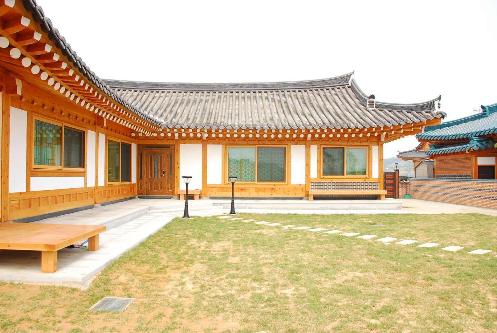 장흥리 한옥마을 내 주택, 금송건축 금송건축 Asian style houses