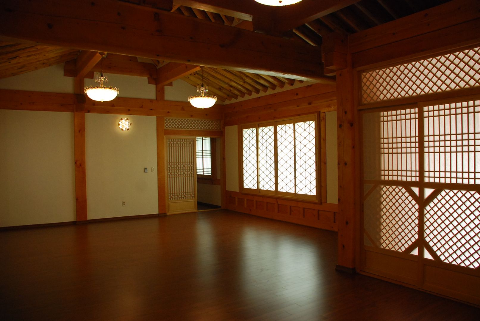 장흥리 한옥마을 내 주택, 금송건축 금송건축 Asian style living room