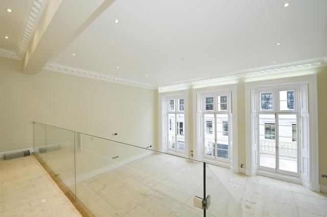 Interior design of a Living room InStyle Direct Salas de estilo moderno Accesorios y decoración