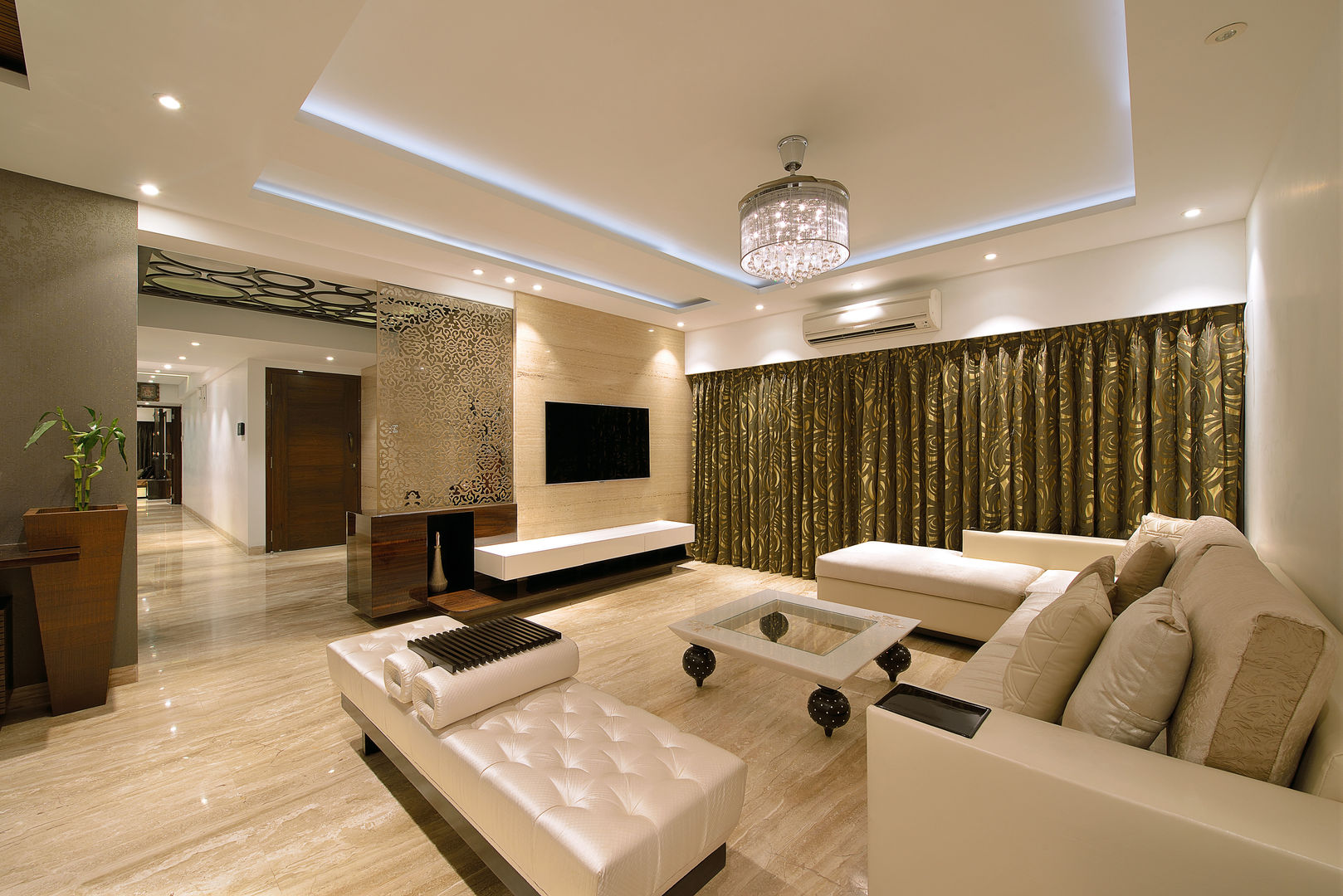 Residence at Khar, Milind Pai - Architects & Interior Designers Milind Pai - Architects & Interior Designers Moderne woonkamers