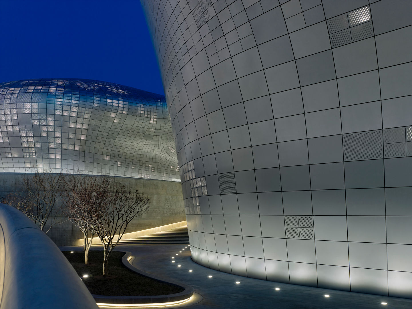 Dongdaemun Design Plaza , Zaha Hadid Architects Zaha Hadid Architects Commercial spaces Conference Centres