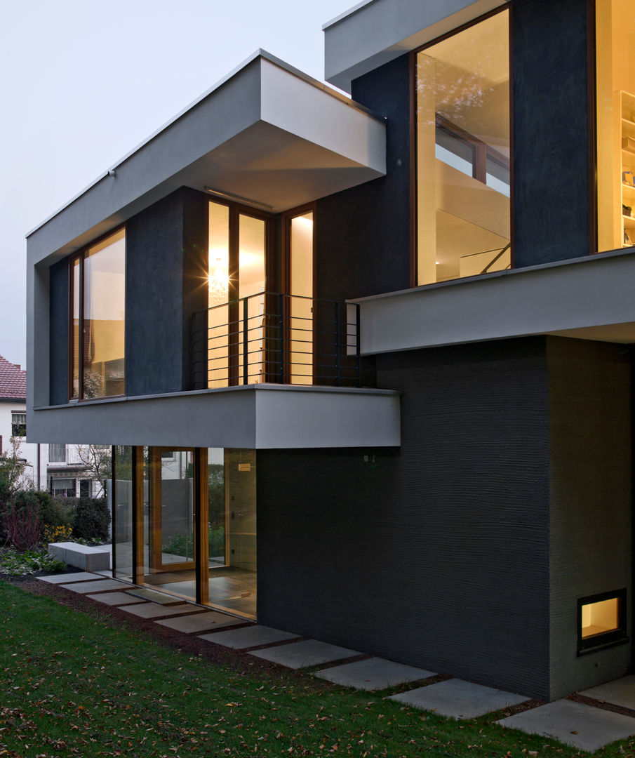 Haus mit Blick über Ulm, Kauffmann Theilig & Partner, Freie Architekten BDA Kauffmann Theilig & Partner, Freie Architekten BDA Modern houses