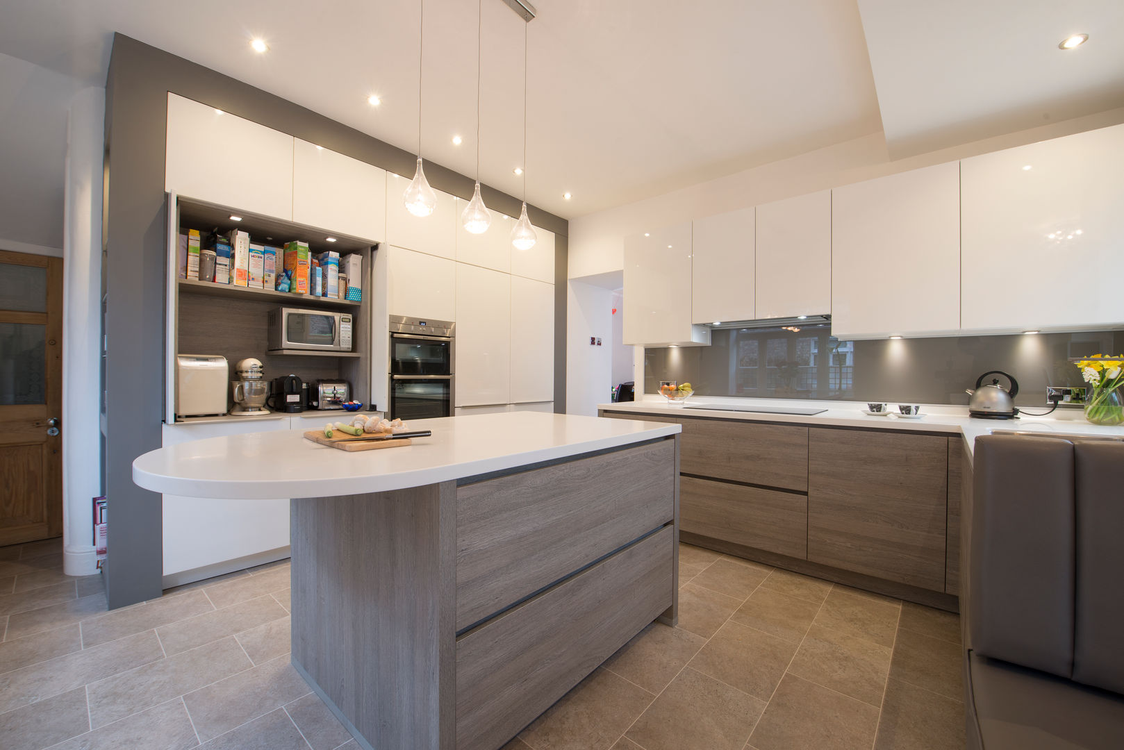 MR & MRS FALLON'S KITCHEN Diane Berry Kitchens Modern kitchen