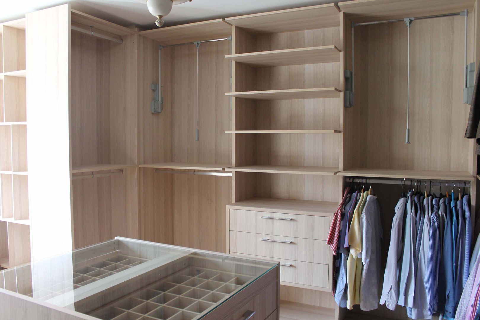 Detay Plus Mobilya, DETAYPLUS MOBİLYA DETAYPLUS MOBİLYA Closets modernos