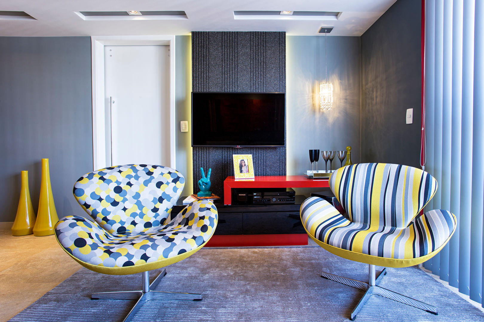 Apartamento Mooca, Lo. interiores Lo. interiores Modern living room Sofas & armchairs