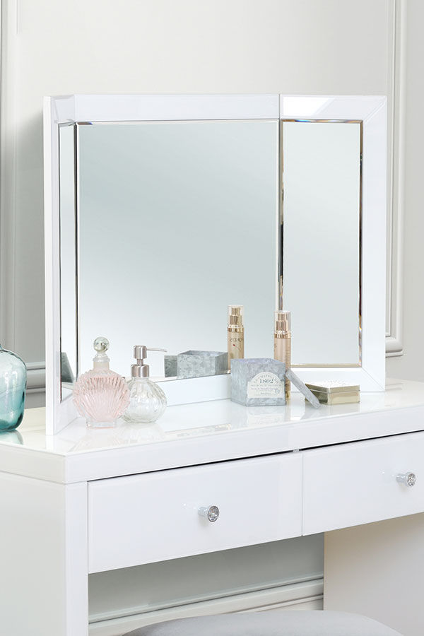 Colleta White Triple Folding Mirror homify Classic style dressing rooms Glass Mirrors