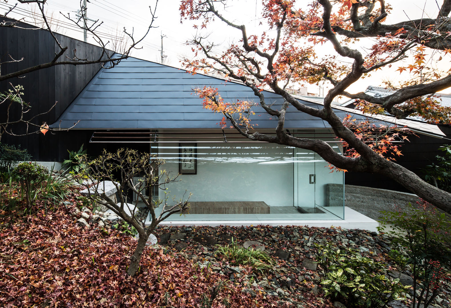 佐井寺のハナレ, IZUE architect & associates IZUE architect & associates Modern garden