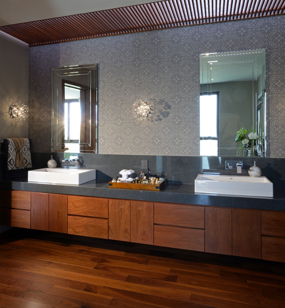 homify Modern bathroom Quartz