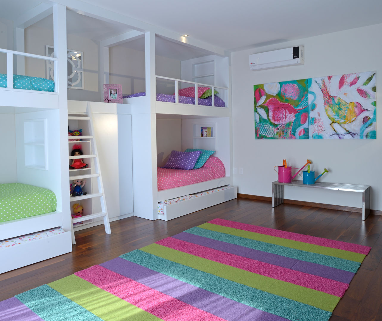 Recamara Infantil casa GL homify Dormitorios infantiles modernos: Madera Acabado en madera