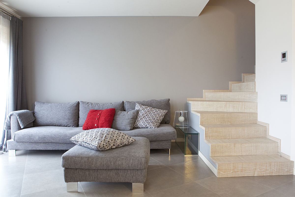 Rovere sbiancato per scale e top cucina, Semplicemente Legno Semplicemente Legno Minimalist corridor, hallway & stairs Wood Wood effect