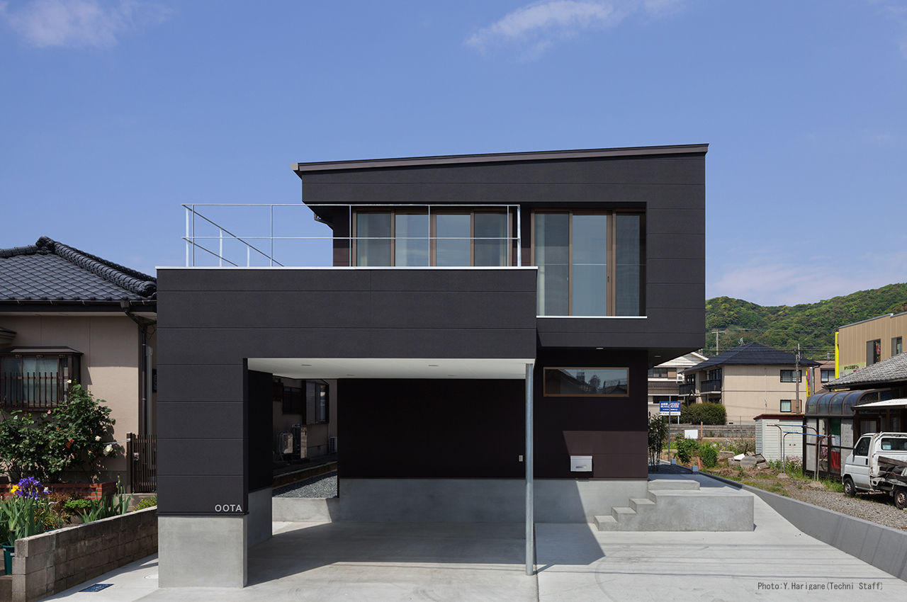 LINK HOUSE, 松岡健治一級建築士事務所 松岡健治一級建築士事務所 Minimalist Evler