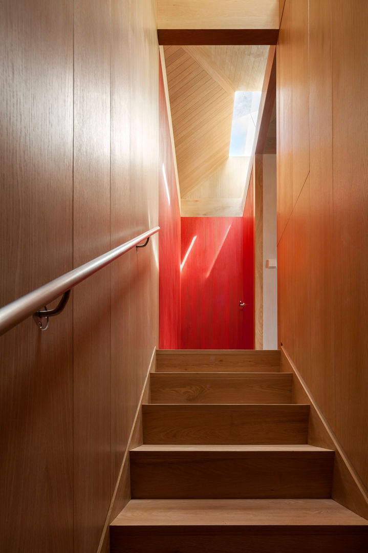 CASA AGUIRRE EN BAYONA, carrascalblas carrascalblas Modern Corridor, Hallway and Staircase