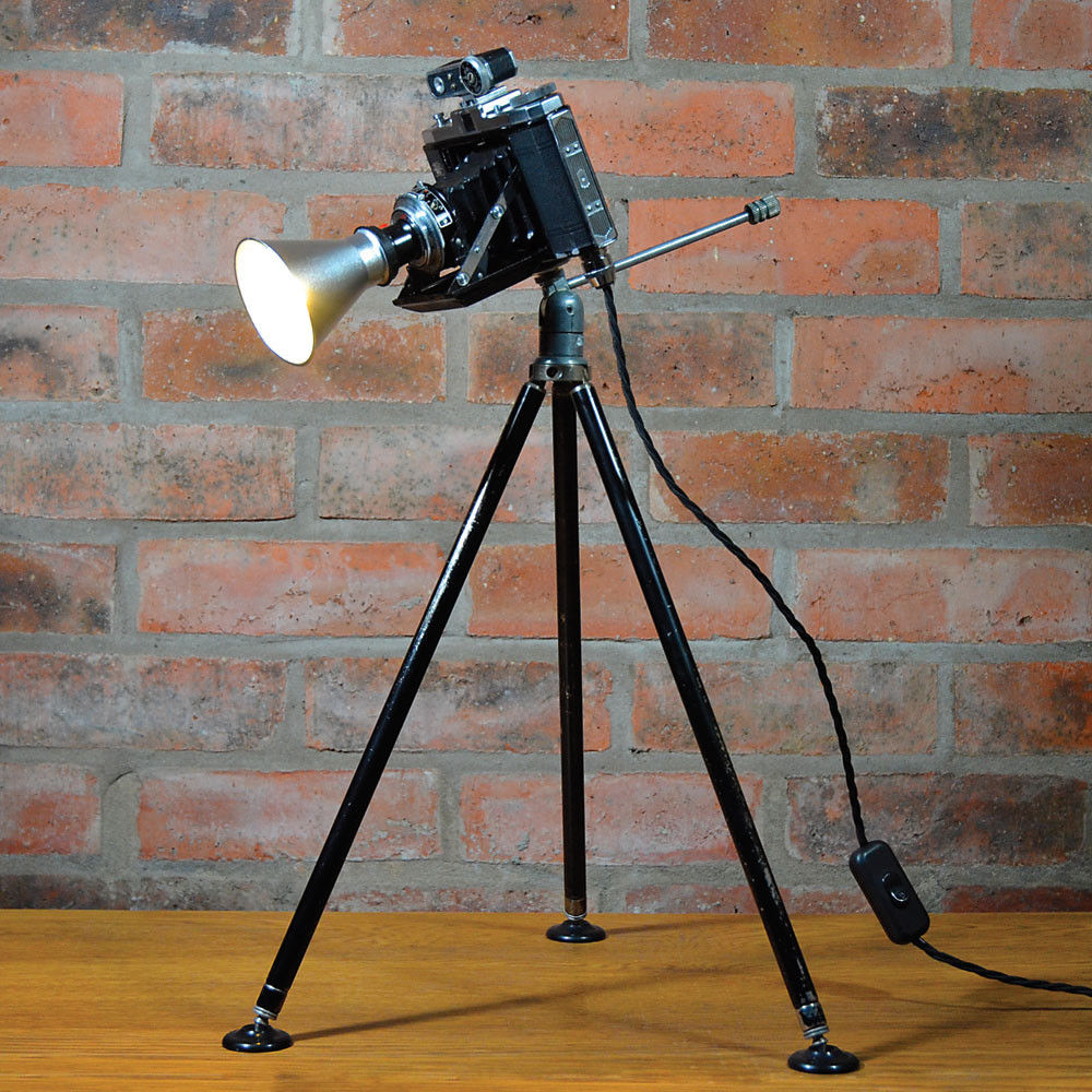 'THE ZEISS NETTAR' TABLE LAMP/DESK LIGHT it's a light Eclectic style media room