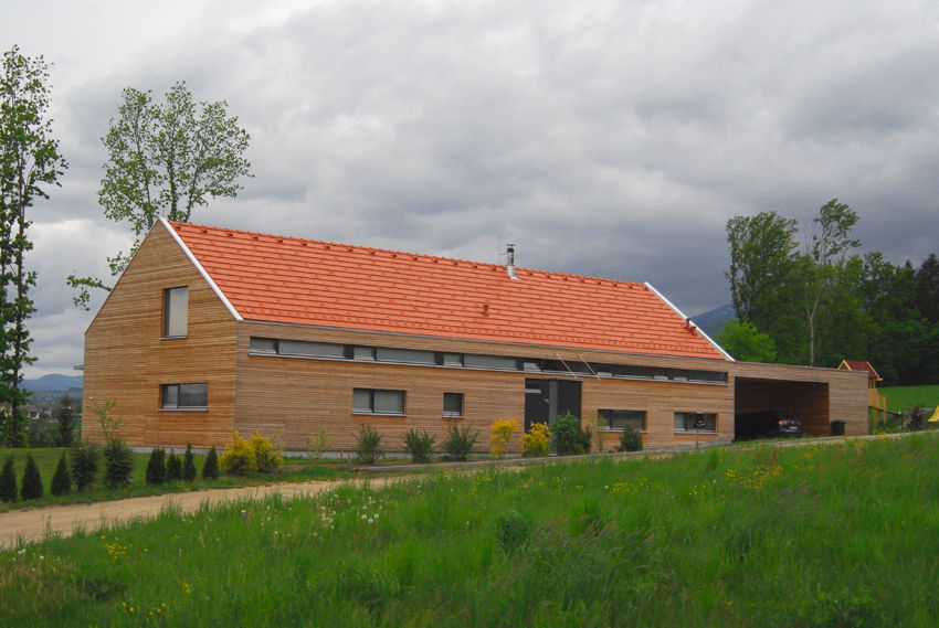 Wohnen am Land, Arch. DI Peter Polding ZT Arch. DI Peter Polding ZT Country style house Wood Wood effect