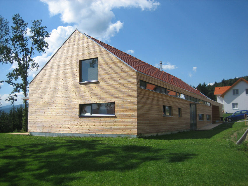 Wohnen am Land, Arch. DI Peter Polding ZT Arch. DI Peter Polding ZT Casas rurales Madera Acabado en madera