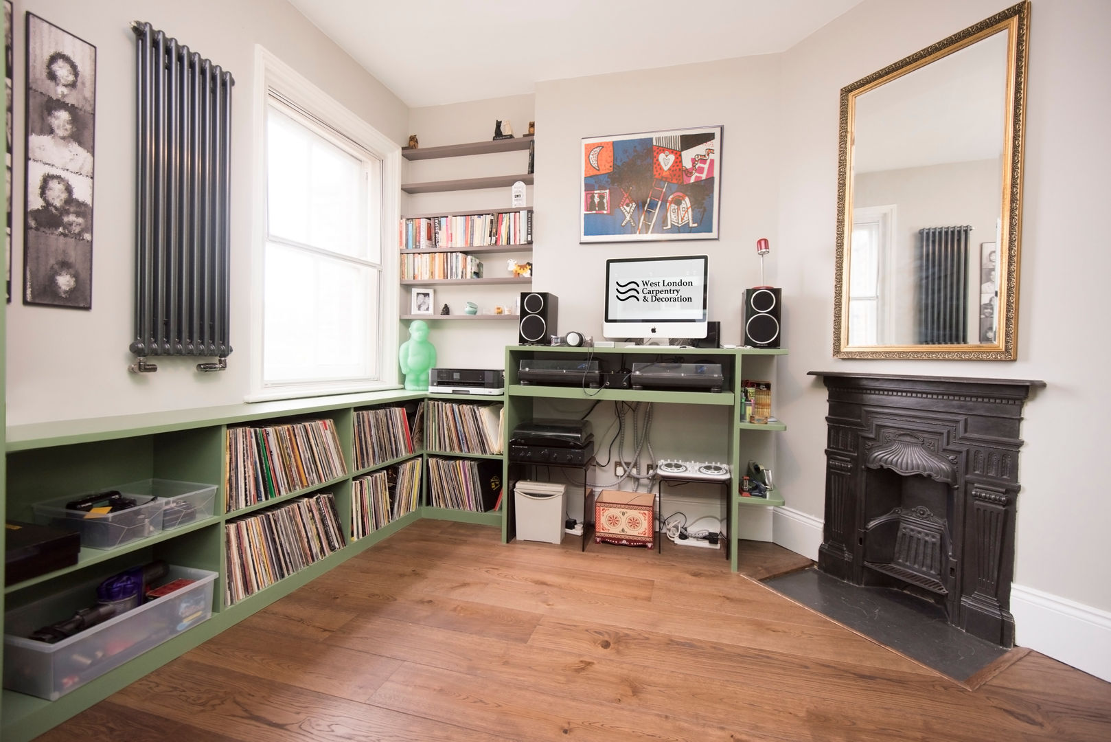 DJ Desk & Vinyl Storage West London Carpentry & Decoration Salle multimédia moderne Meubles