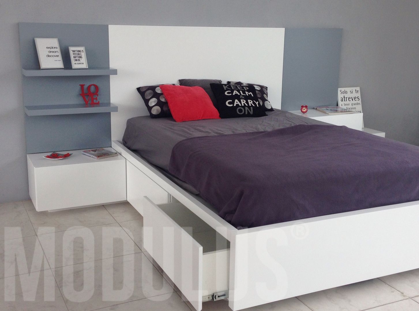 Cama Cajonera homify Dormitorios de estilo minimalista