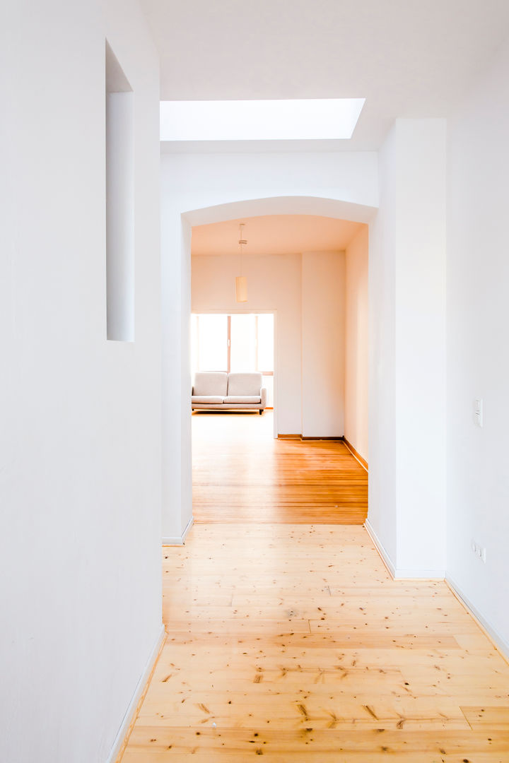 Umbau eines denkmalgeschützten Hauses zur Büro- und Wohnnutzung, mw-architektin mw-architektin Modern living room