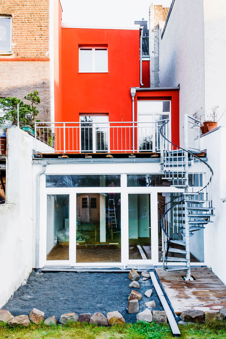 Umbau eines denkmalgeschützten Hauses zur Büro- und Wohnnutzung, mw-architektin mw-architektin Modern houses