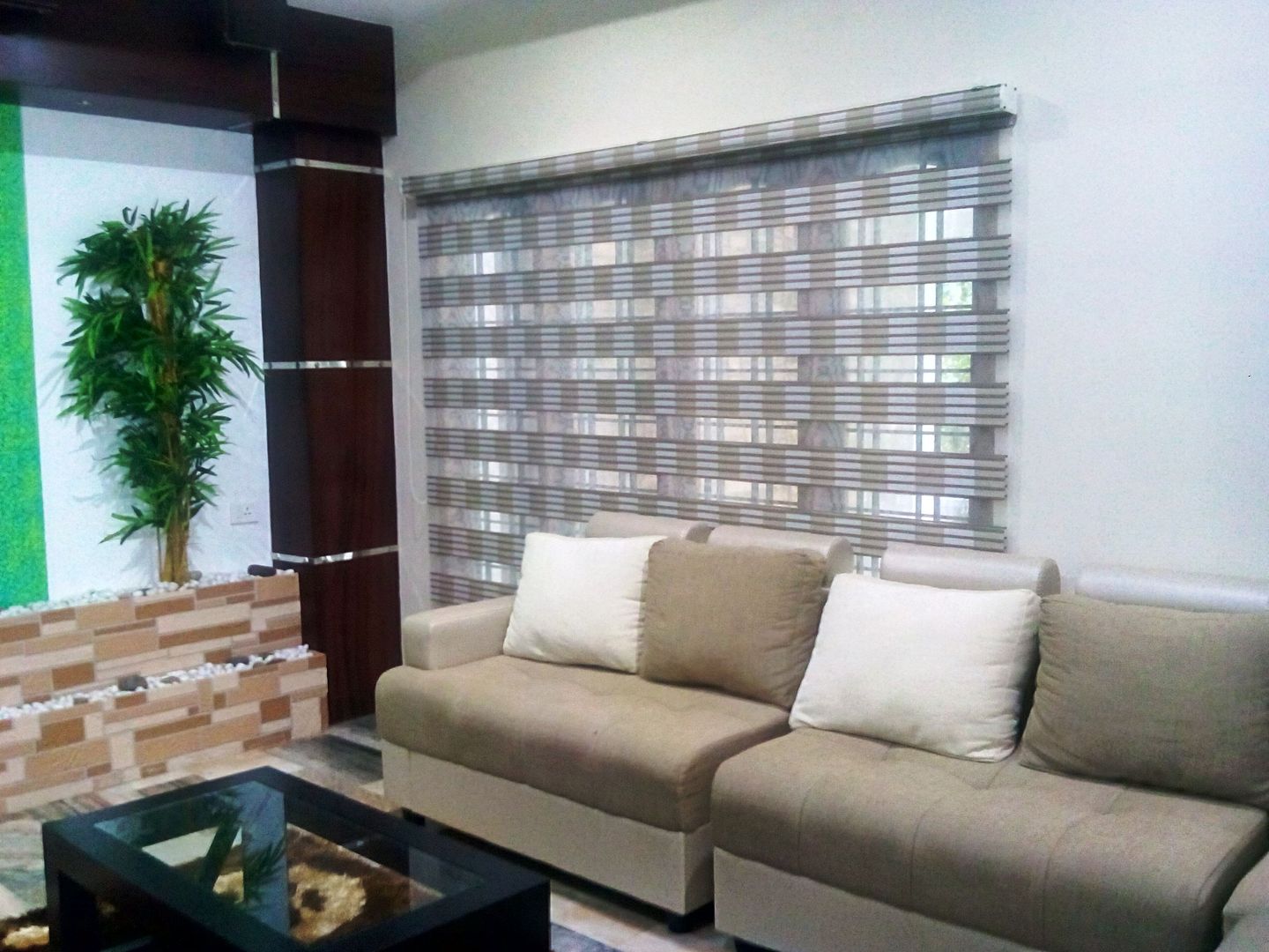 Pleated Zebra Blinds Clinque window blind systems Modern windows & doors Blinds & shutters