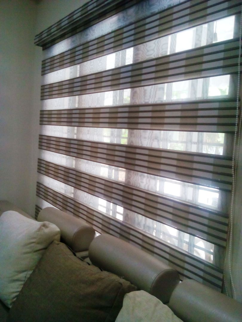 Pleated Zebra Blinds, Clinque window blind systems Clinque window blind systems モダンな 窓&ドア ブラインド＆シャッター