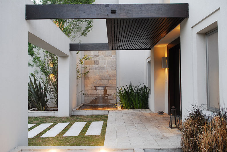 GALERIA , JUNOR ARQUITECTOS JUNOR ARQUITECTOS منازل