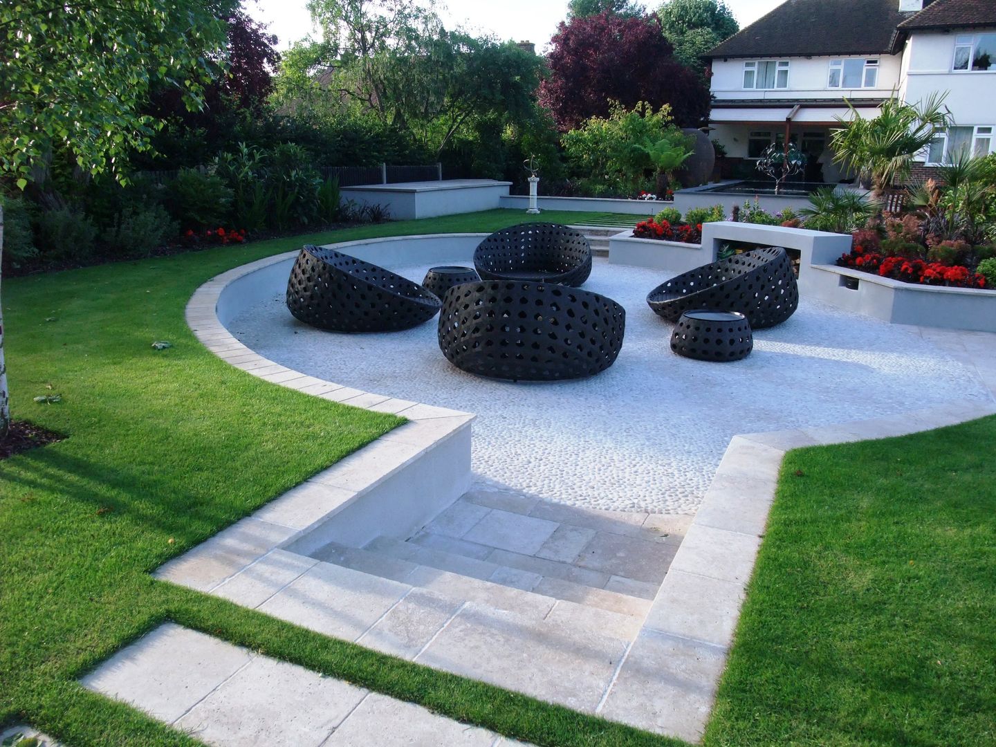A private garden, Surrey, Bowles & Wyer Bowles & Wyer Giardino moderno