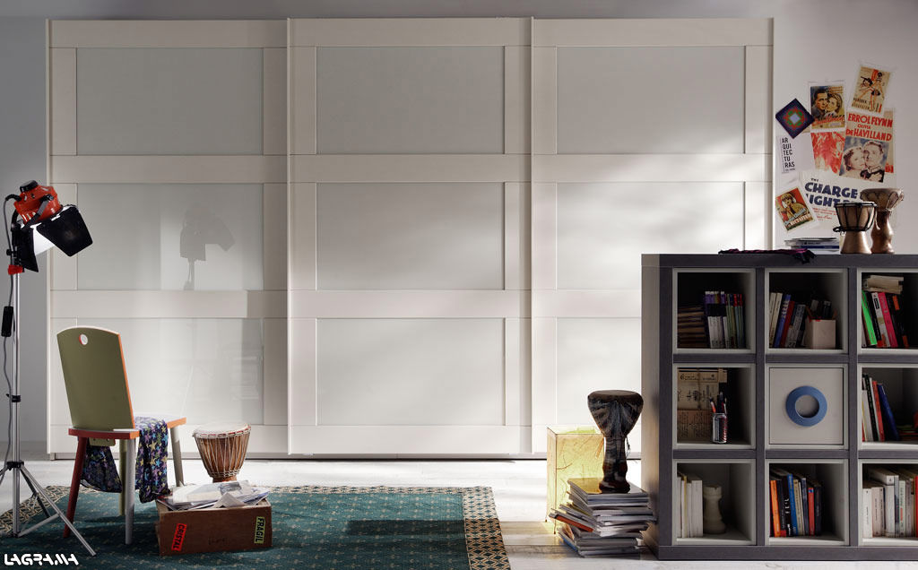 ARMARIOS, MUEBLES OYAGA MUEBLES OYAGA Kamar Tidur Modern Wardrobes & closets