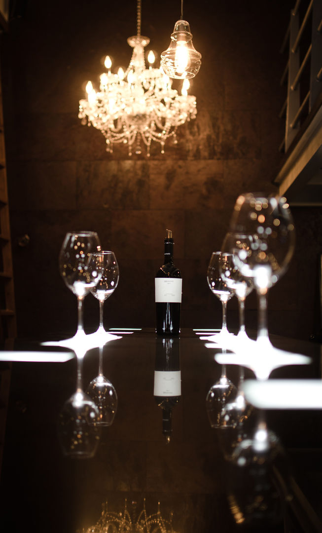 WINE BAR, Axios Arquitectos Axios Arquitectos مساحات تجارية بار/ ملهى ليلي