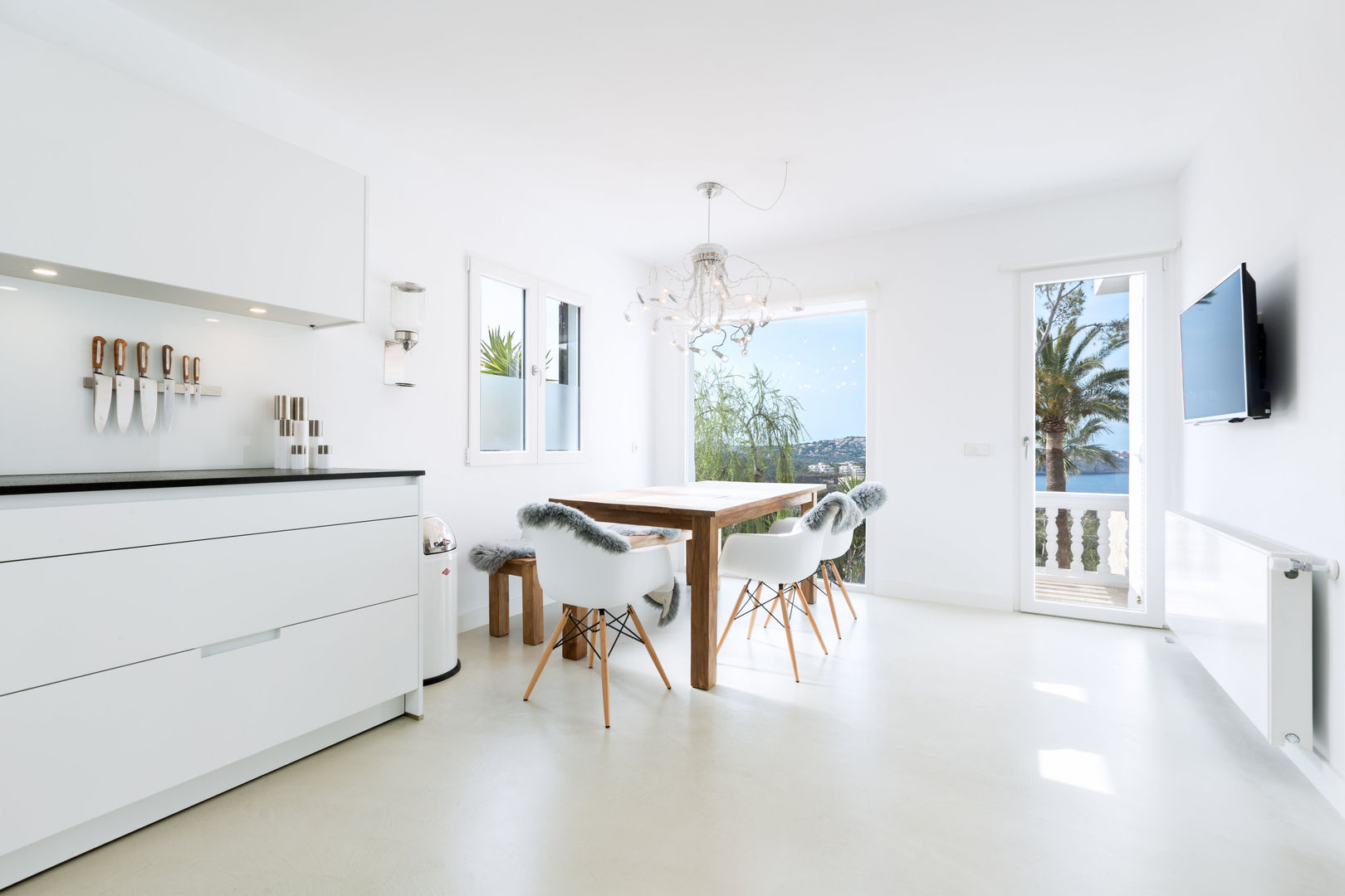 Reforma integral de una villa situada en Mallorca, ISLABAU constructora ISLABAU constructora Minimalist kitchen