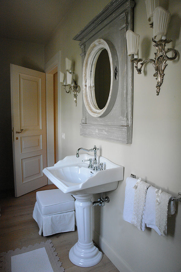 CLASSIChic, Anna Paghera s.r.l. - Interior Design Anna Paghera s.r.l. - Interior Design Classic style bathroom