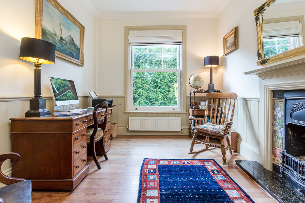 Cosy & Traditional Home Office homify Study/office office,home office,study,desk,cosy,rocking chair,classic