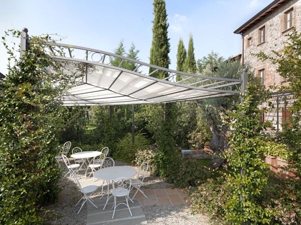 Pergola SEMICERCHIO homify Spazi commerciali Hotel