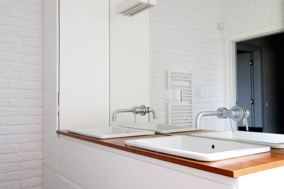 Kasztanowa - niezwykły dom dla niezwykłych ludzi, ABU Wnętrza ABU Wnętrza Minimalist style bathrooms