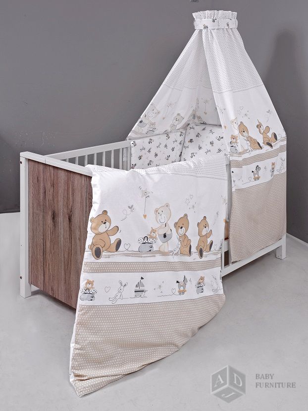 homify Nursery/kid’s room Solid Wood Multicolored Beds & cribs