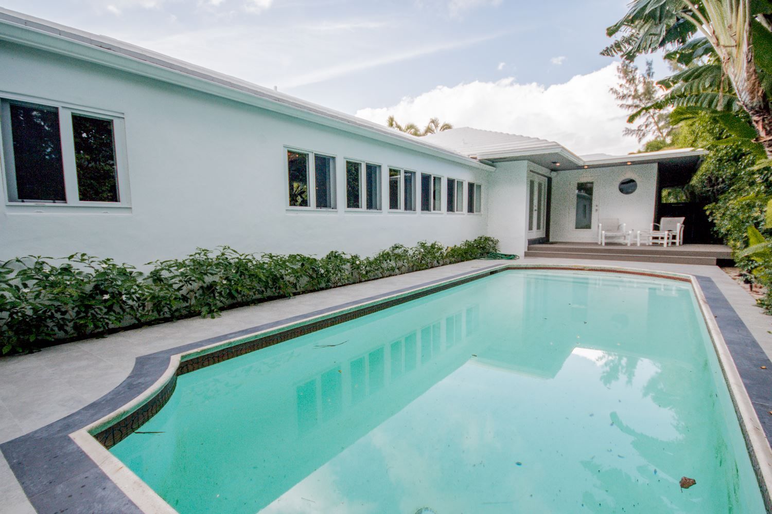 Dilido Island House-Miami 2, Elías Arquitectura Elías Arquitectura Piletas modernas: Ideas, imágenes y decoración