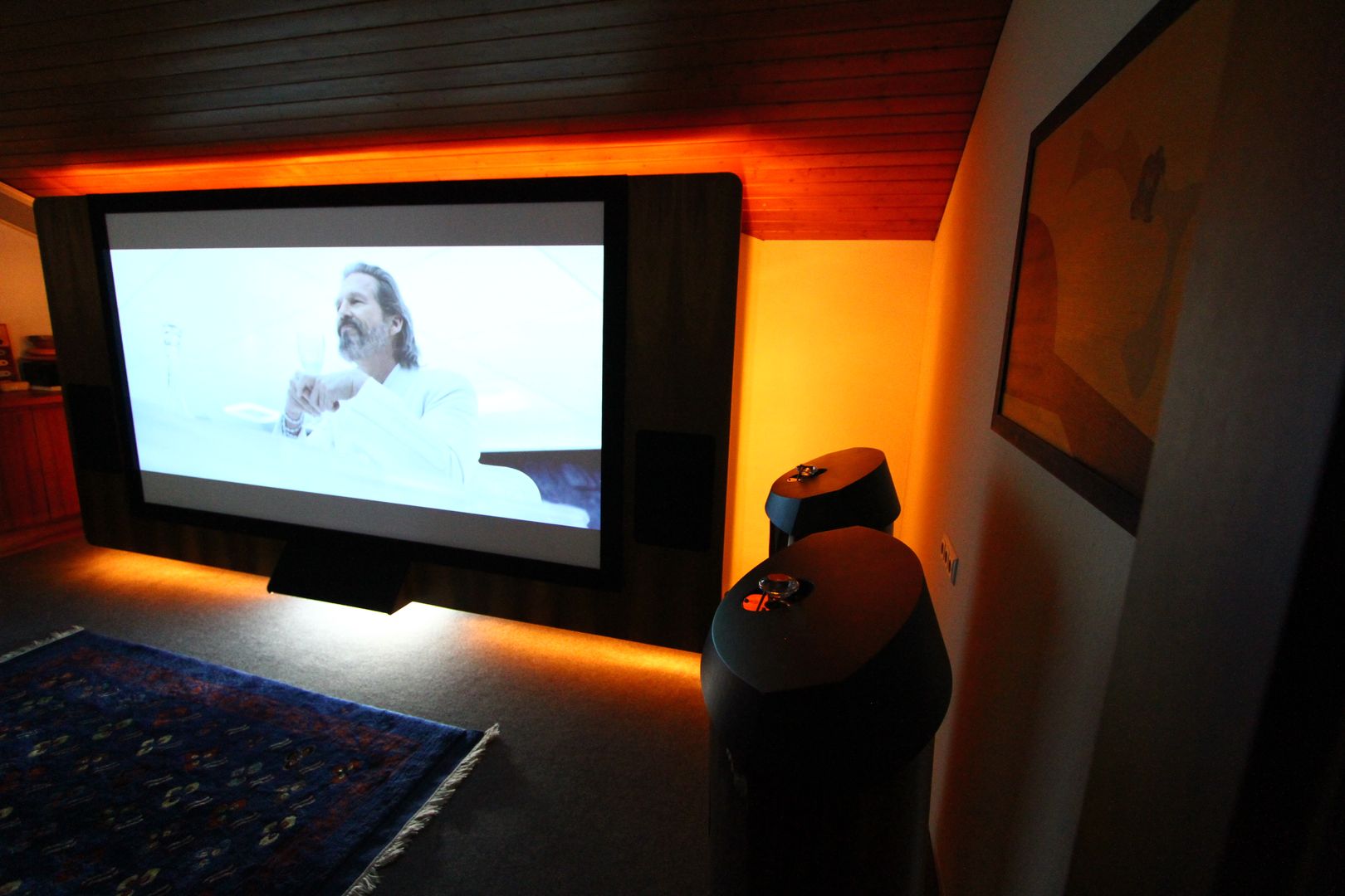 Großes Kino zu Hause live erleben, Lenz Komponiert Möbel Lenz Komponiert Möbel Eclectic style media rooms Solid Wood Multicolored