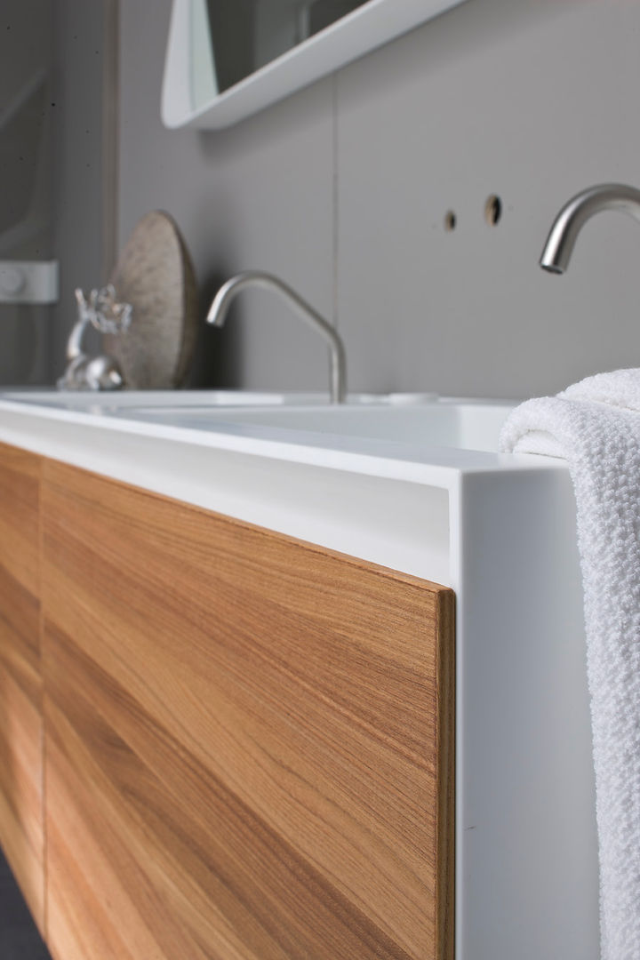 ERGO_NOMIC, Giulio Gianturco Giulio Gianturco Minimalist style bathrooms Wood-Plastic Composite Bathtubs & showers