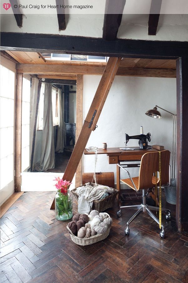A 17th Century Historic Home in the English Countryside, Heart Home magazine Heart Home magazine Country style study/office