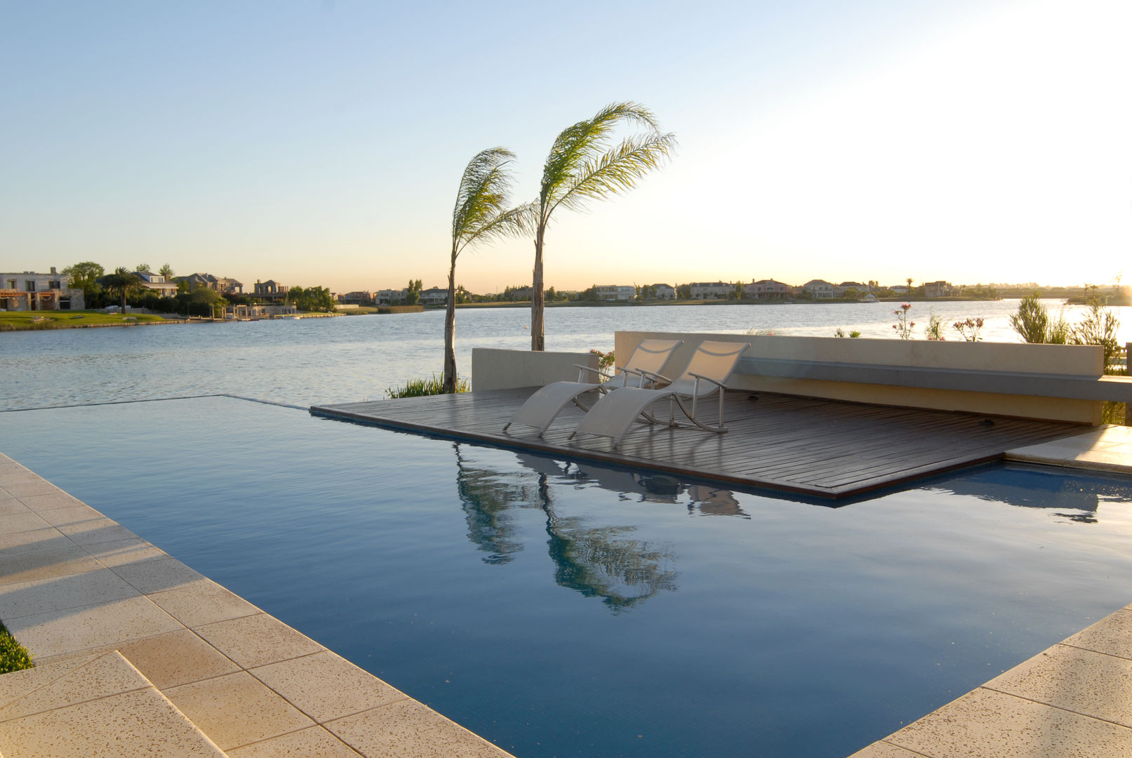 CASA EN CASTORES, NORDELTA, Ramirez Arquitectura Ramirez Arquitectura Pool Wood Wood effect