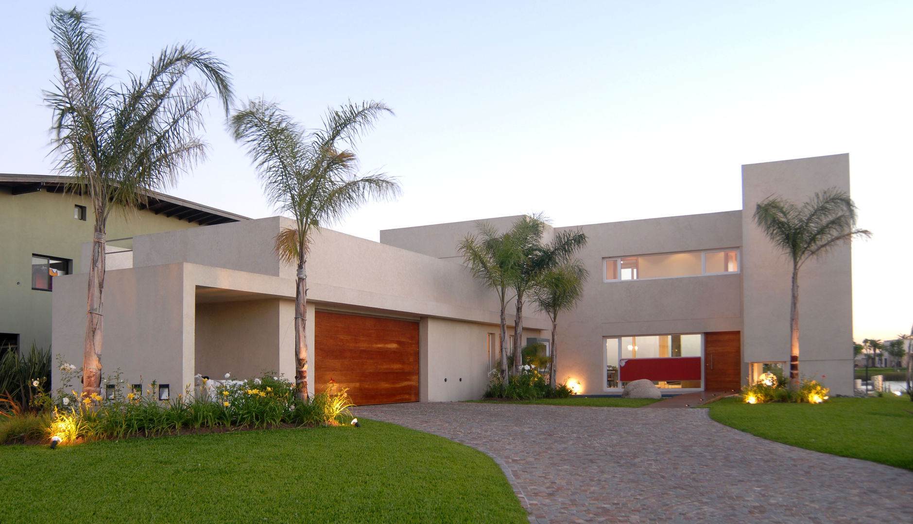 CASA EN CASTORES, NORDELTA, Ramirez Arquitectura Ramirez Arquitectura Rumah Minimalis Parket Multicolored