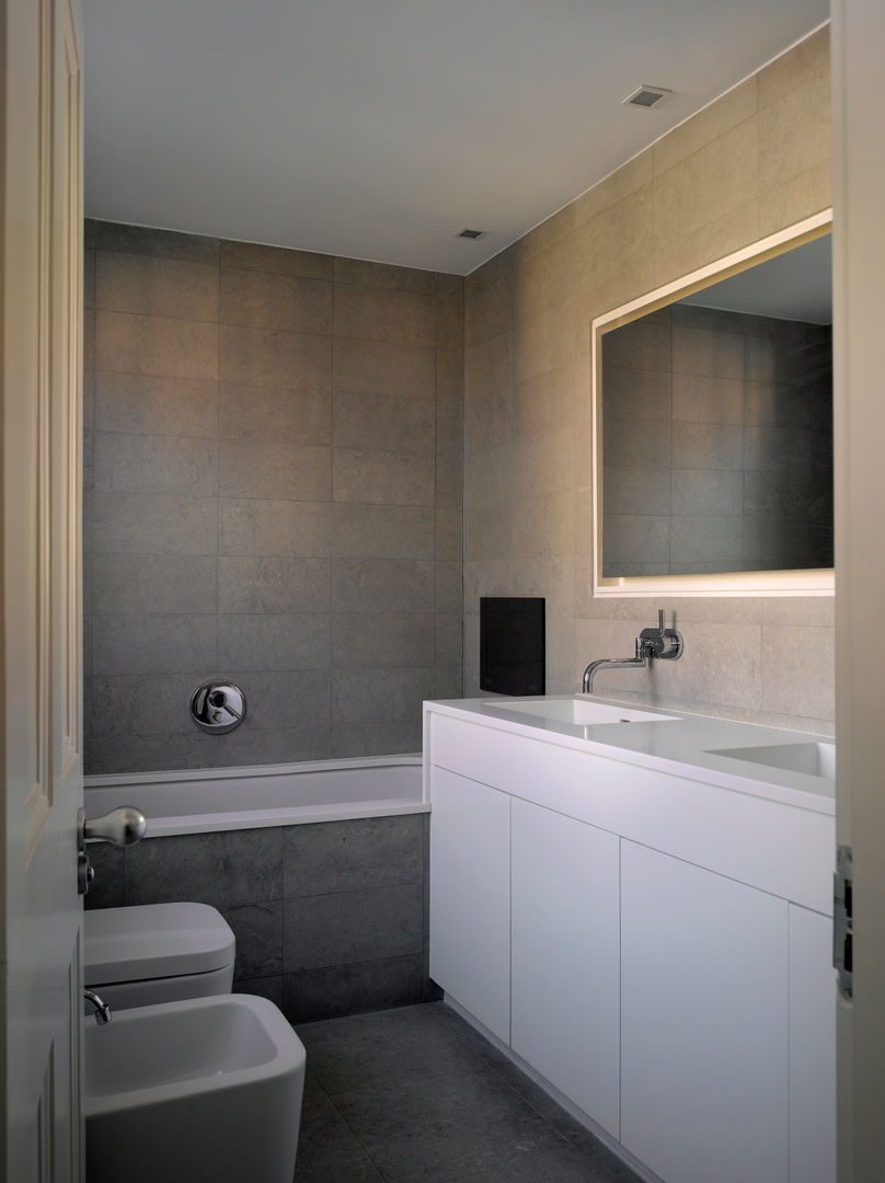 Park Village West, Belsize Architects Belsize Architects Modern bathroom