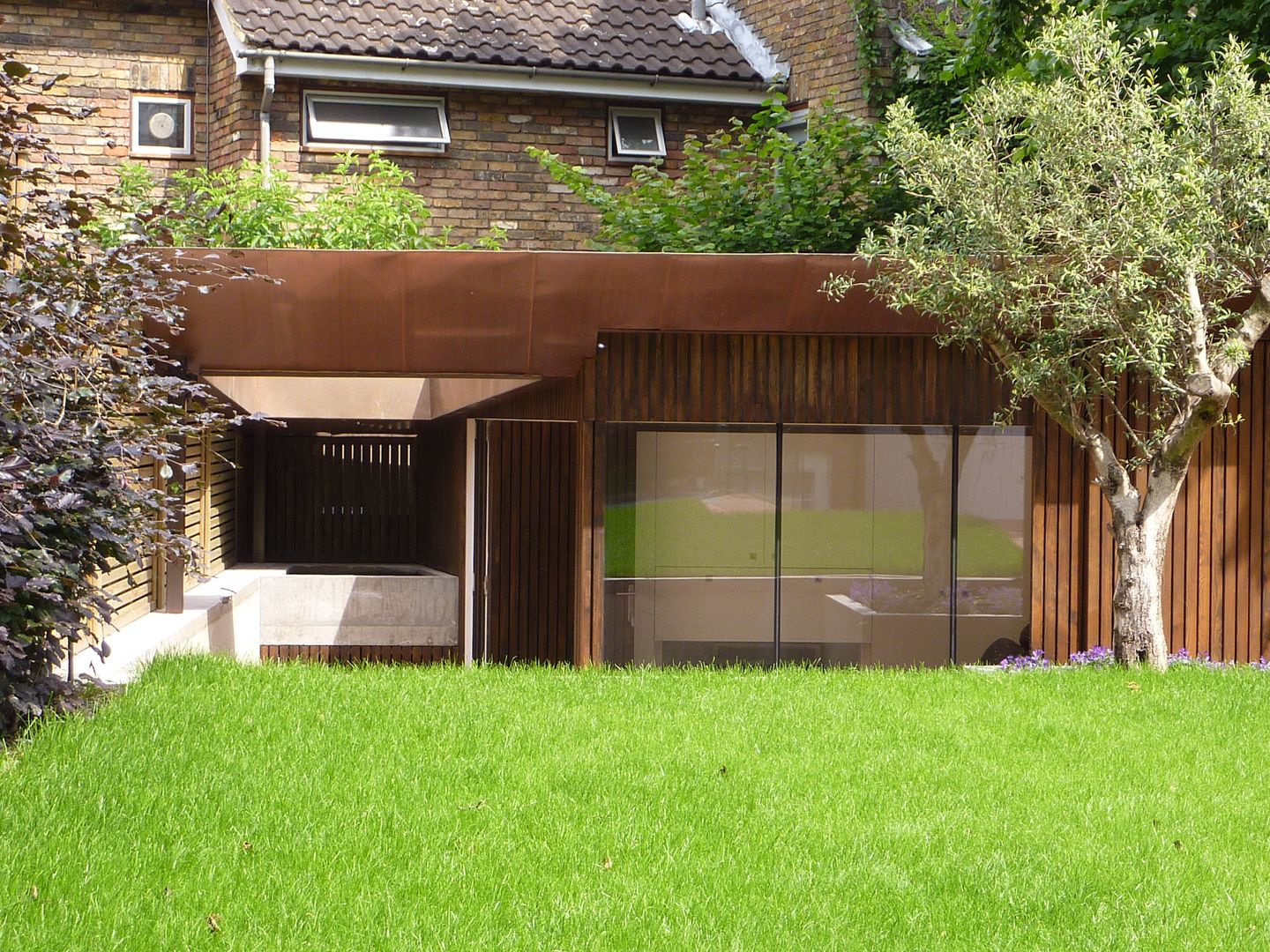 Pond Street, Belsize Architects Belsize Architects Modern garage/shed