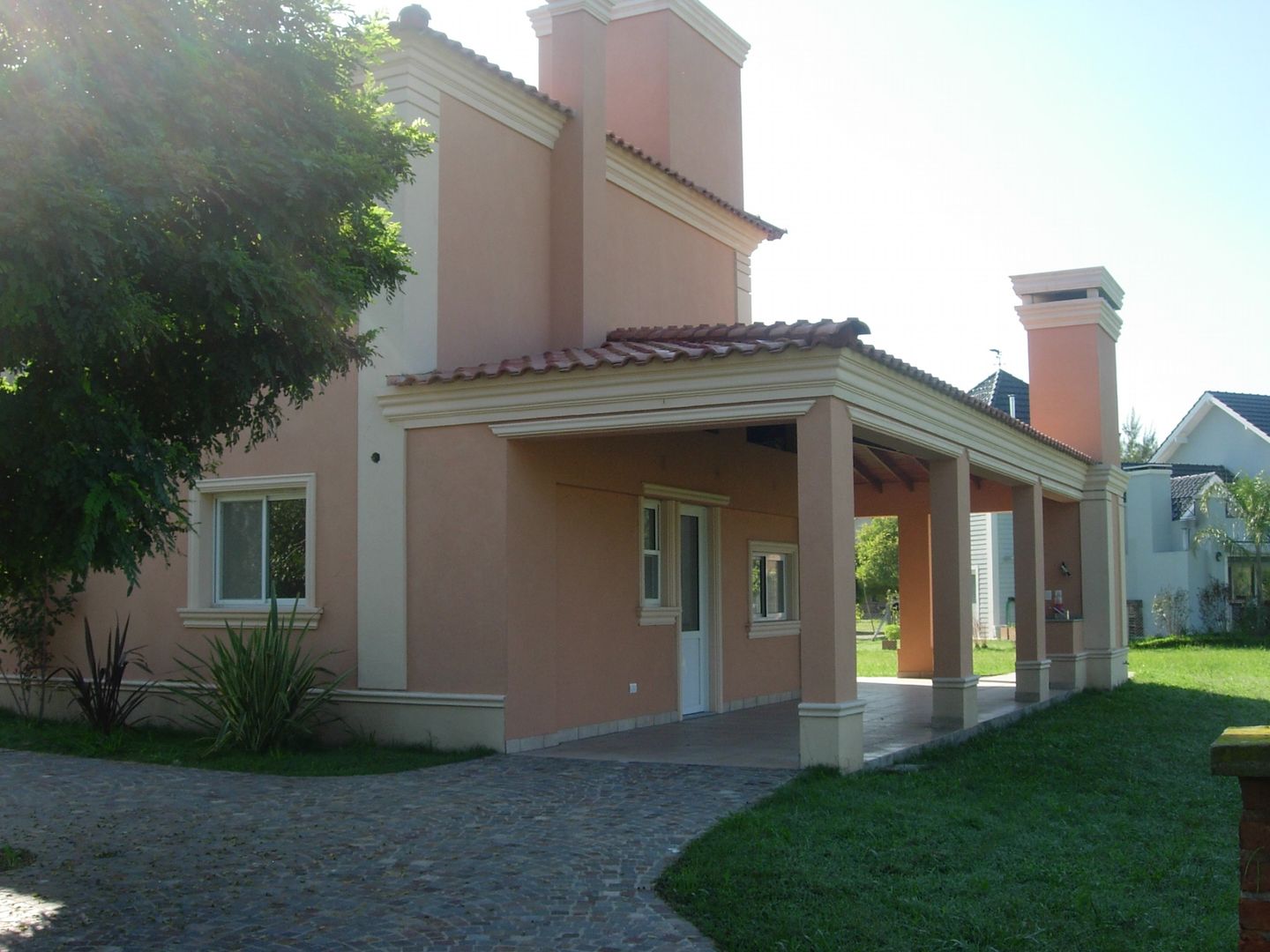 PZ Arquitectura, Grupo PZ Grupo PZ Classic style houses