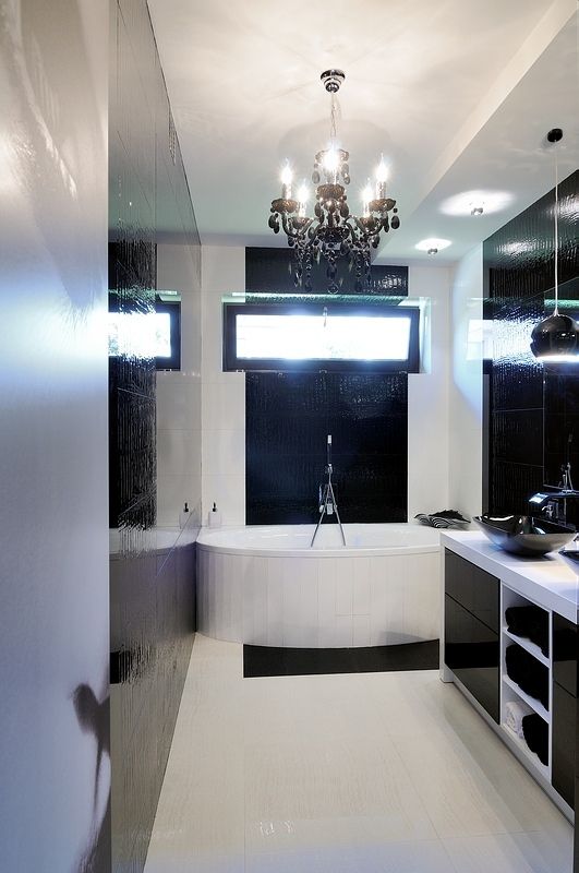 Łazienka czarno- biała , ARTEMA PRACOWANIA ARCHITEKTURY WNĘTRZ ARTEMA PRACOWANIA ARCHITEKTURY WNĘTRZ Modern Bathroom
