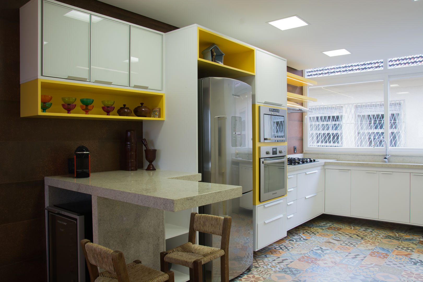 homify Modern kitchen