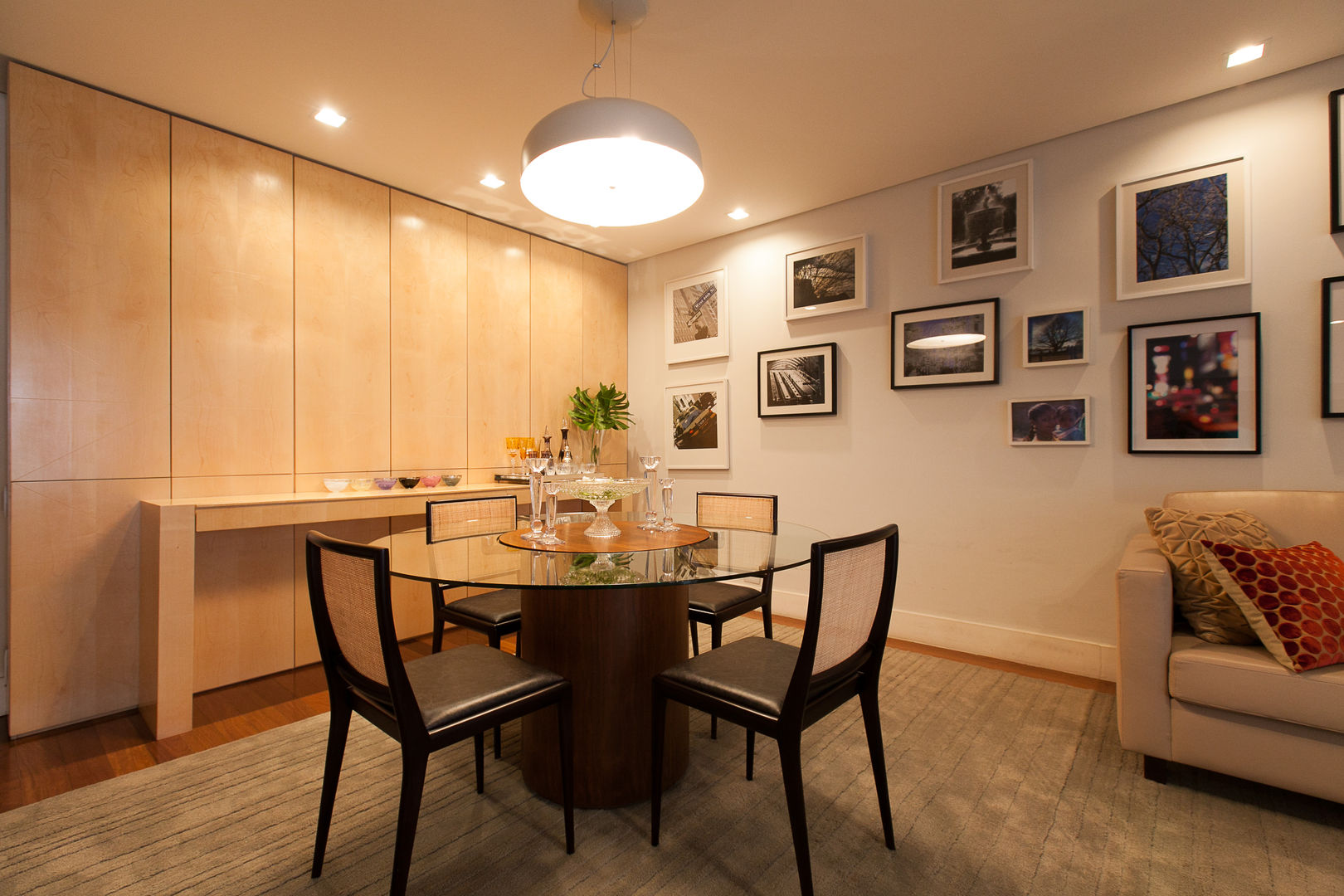 Apartamento Pinheiros , Arquitetura Juliana Fabrizzi Arquitetura Juliana Fabrizzi Modern dining room