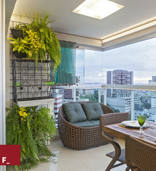 homify Modern balcony, veranda & terrace Plants & flowers